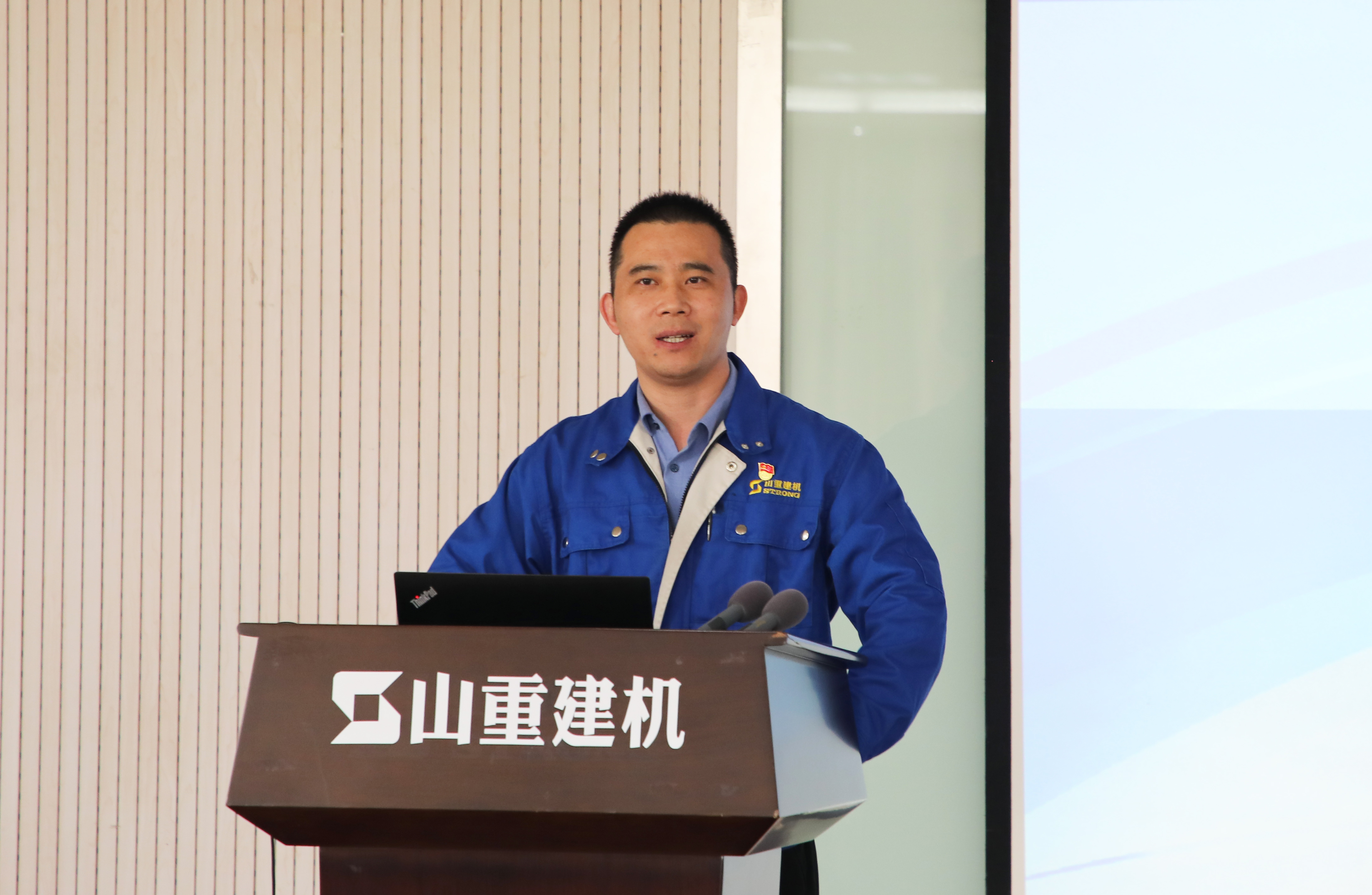 公司召開慶“三八”國(guó)際勞動(dòng)?jì)D女節(jié)座談會(huì)暨整理收納講座