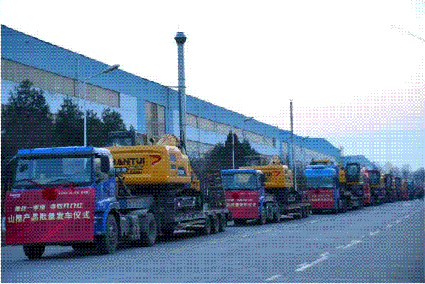 奮戰(zhàn)一季度 奪取開(kāi)門(mén)紅丨山推百余臺(tái)挖掘機(jī)批量發(fā)運(yùn)